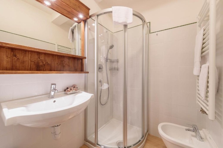 Standard Triple room with mountain view