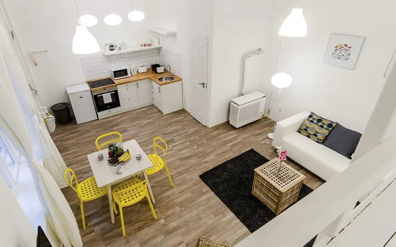 Clove Apartment