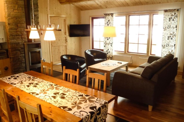 2 Bedrooms Cottage