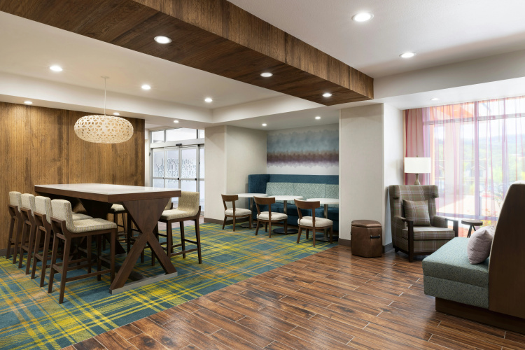 Hampton Inn Oakhurst-Yosemite photo 22