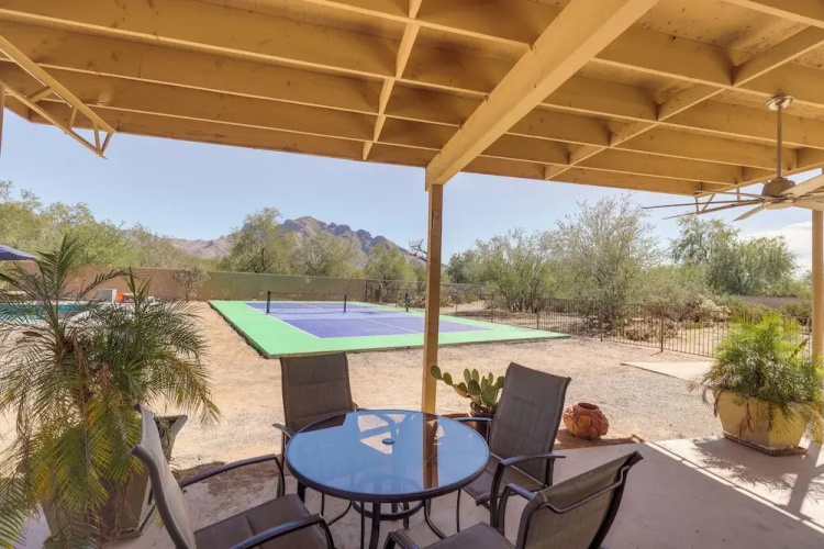 Oro Valley Retreat w/ Pool, Spa & Rooftop Views!