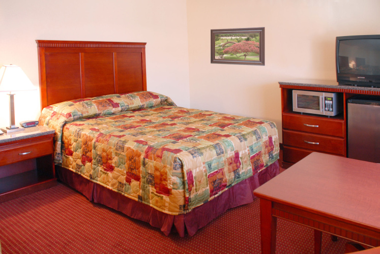 Relax Inn And Suites