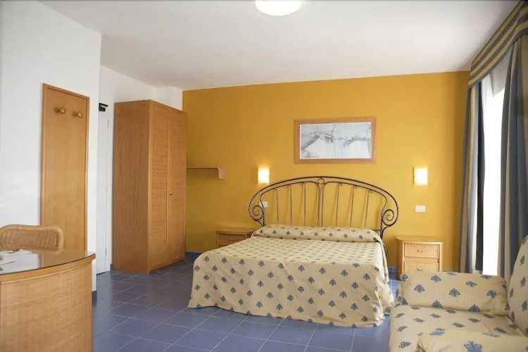 Hotel Serena