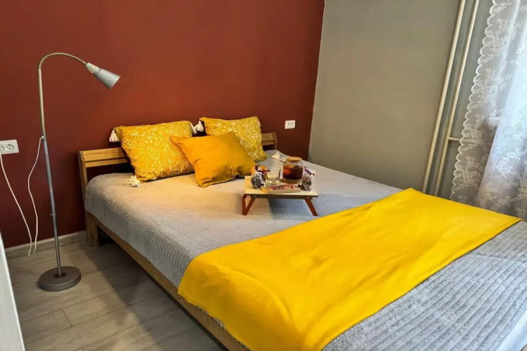 Фотография номера квартиры Диван и чемодан на Коммунистической