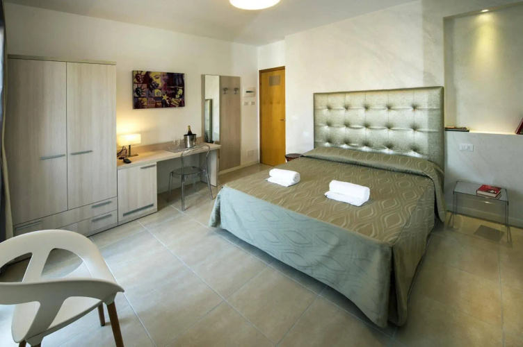 Hotel Alex