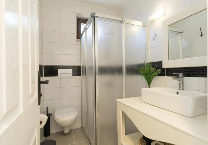 Standard Triple room with garden view