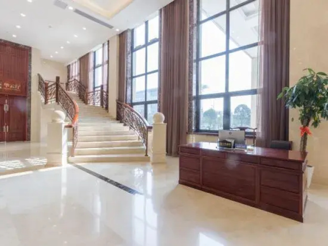 Huayun Hotel