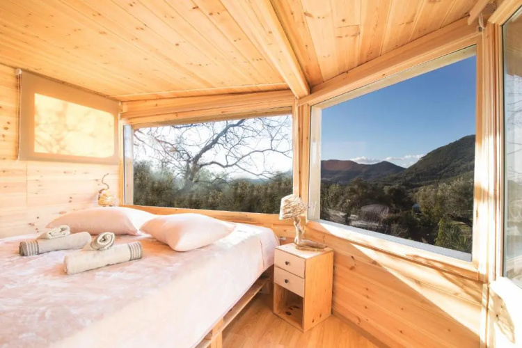 Romantic Tree House