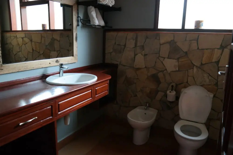 Enyati Lodge