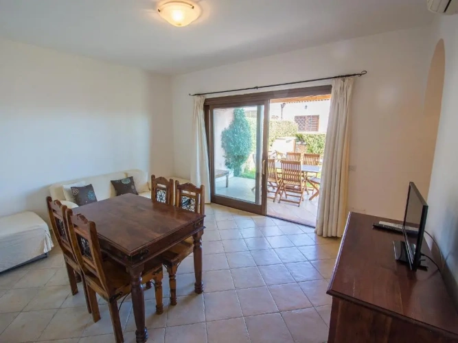 2 Bedrooms Villa