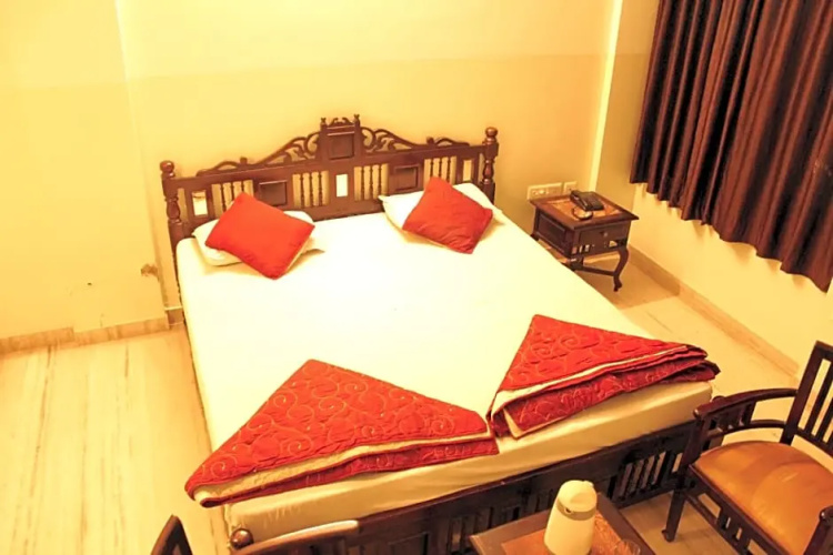 Hotel Chit Chat Palace