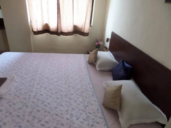 Cosmos Luxury Service Apartment Vimannagar