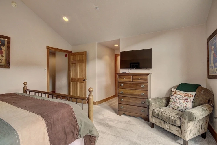 4 Bedrooms Standard room with balcony