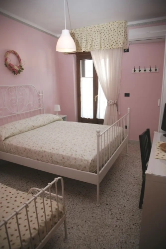 Standard room with balcony and with mountain view