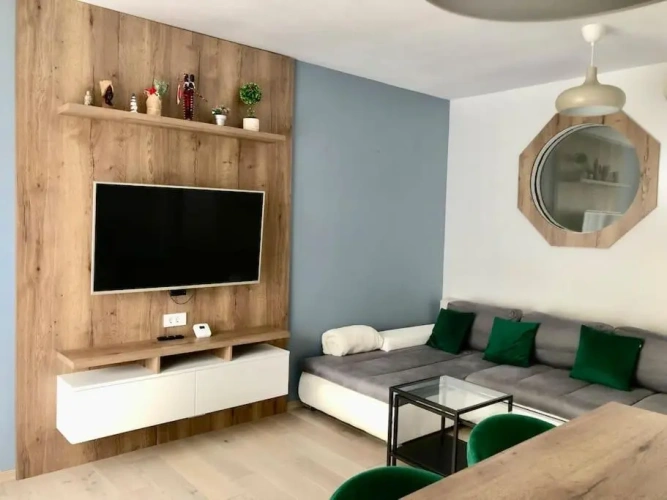 2 Bedrooms Apartment