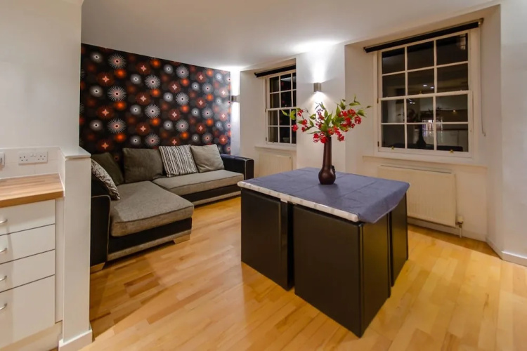 Stylish & Spacious Grassmarket 2bed/2bath