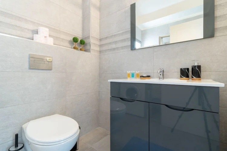 3 Bedrooms Luxury Apartment with garden view