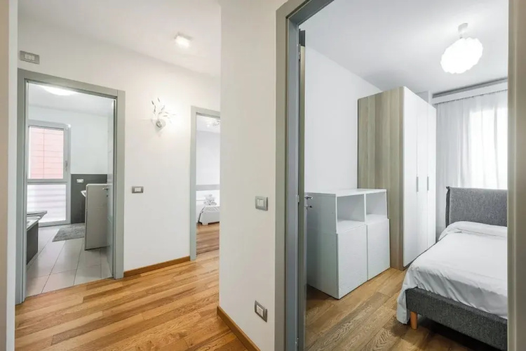 Emilia Suite Street