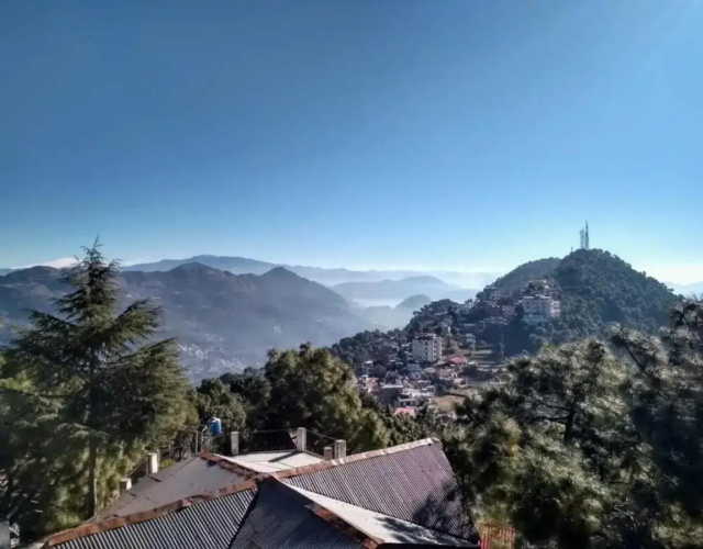 Saffronstays Grandview Haven, Barog