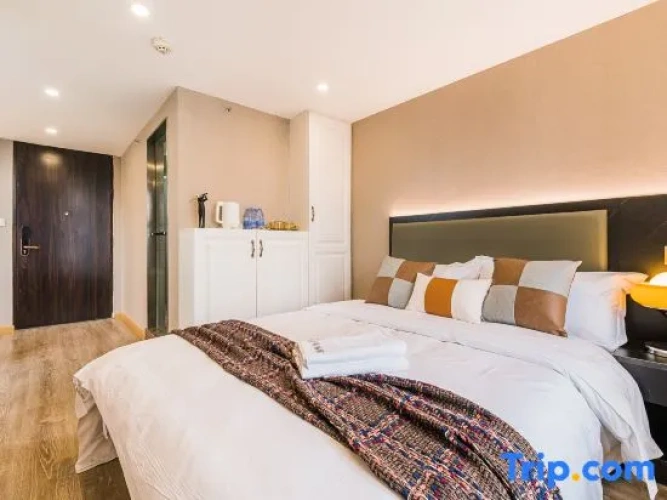 Triple Suite with city view