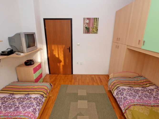 Apartment 946