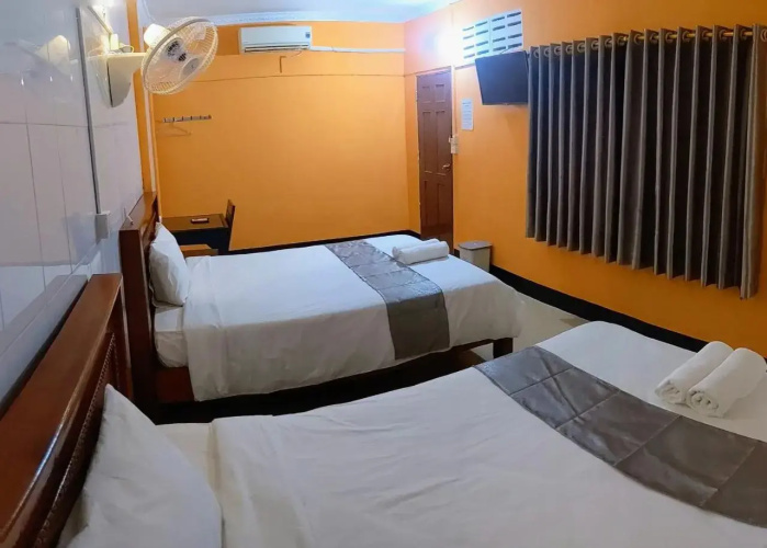 Super Star Hotel