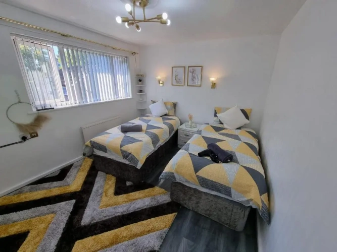 2 Bedrooms Apartment