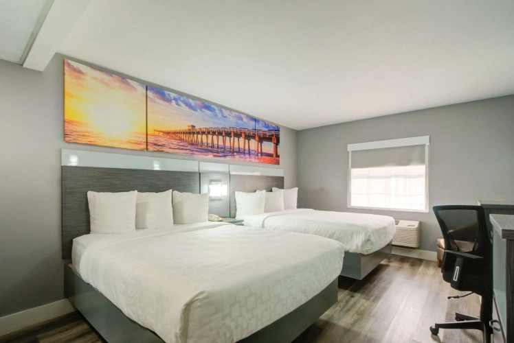 Standard Quadruple room