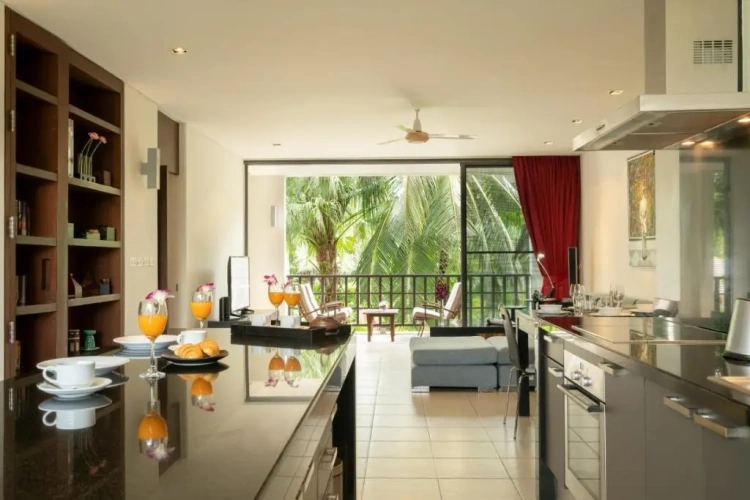 2 Bedrooms Apartment