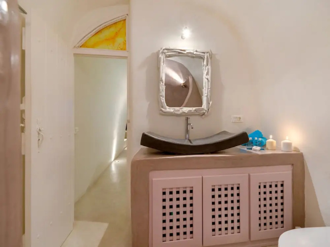 Christina's Cave House