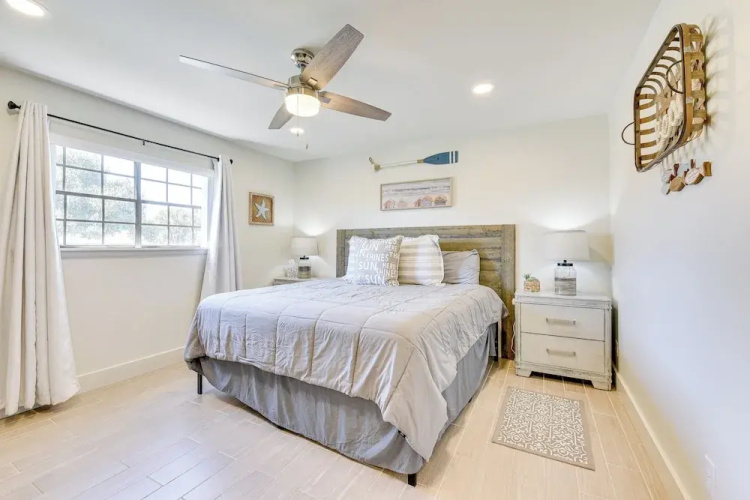 Miramar Beach Condo w/ Pool Access: Walk to Beach!