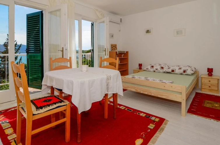 Holiday Home Lovište