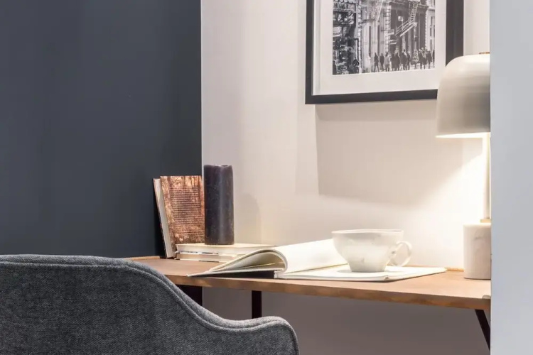 Nicks - 2 Bedrooms in Trafalgar