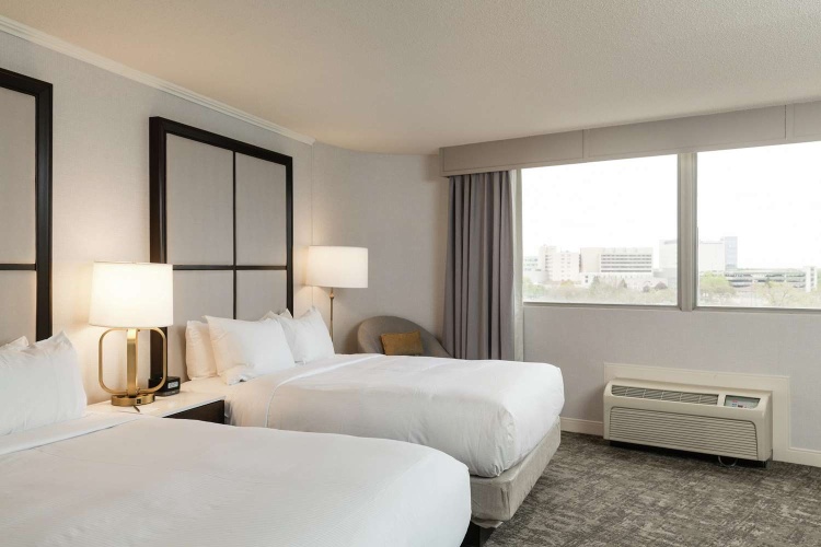Hilton Chicago/Oak Lawn photo 6