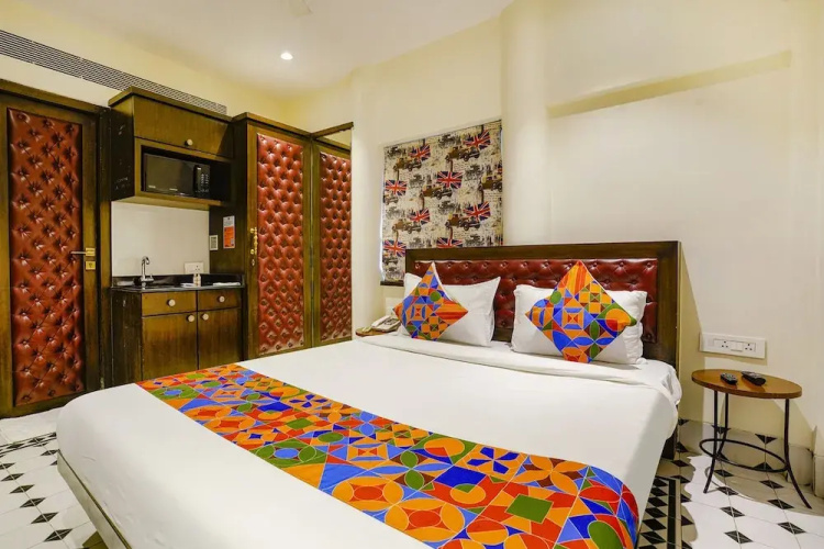 FabHotel Supra Homes