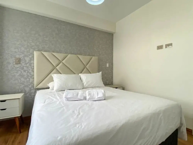 Lovely 2BR With Balcony in Miraflores