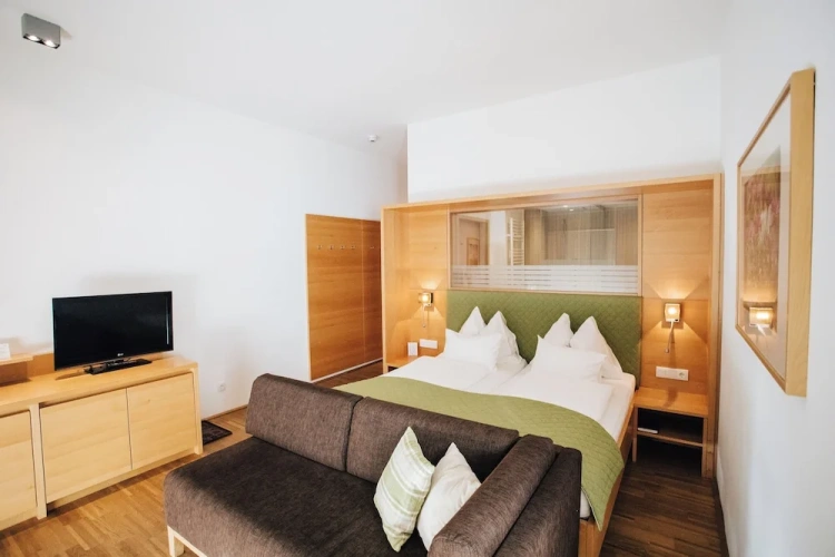Deluxe Double room with lake view