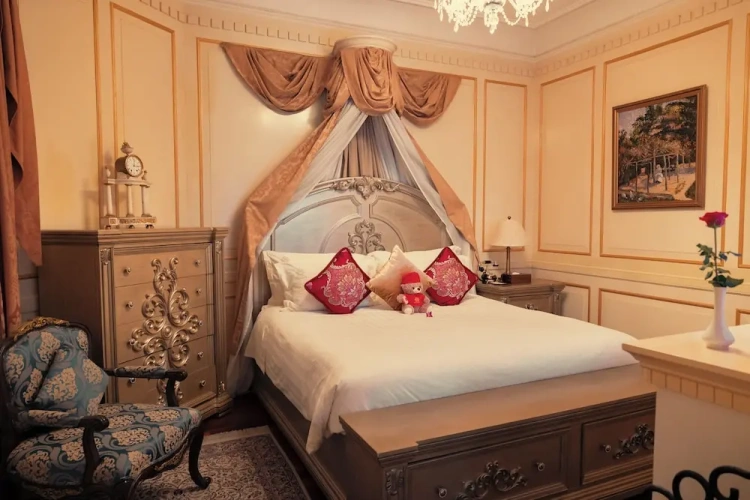 Presidential room