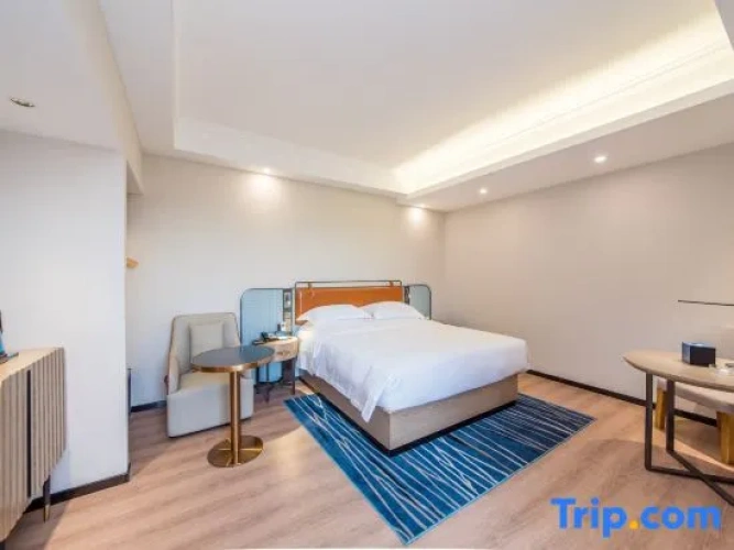 Standard Double room with lake view