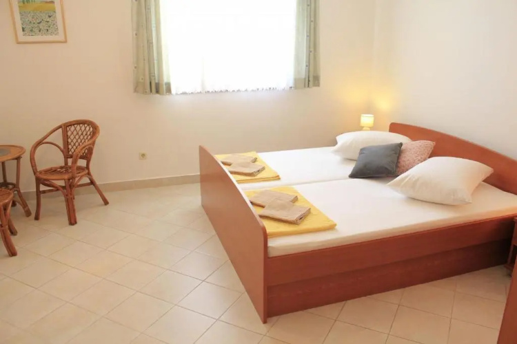 Apartments Zdenka-10m from beach