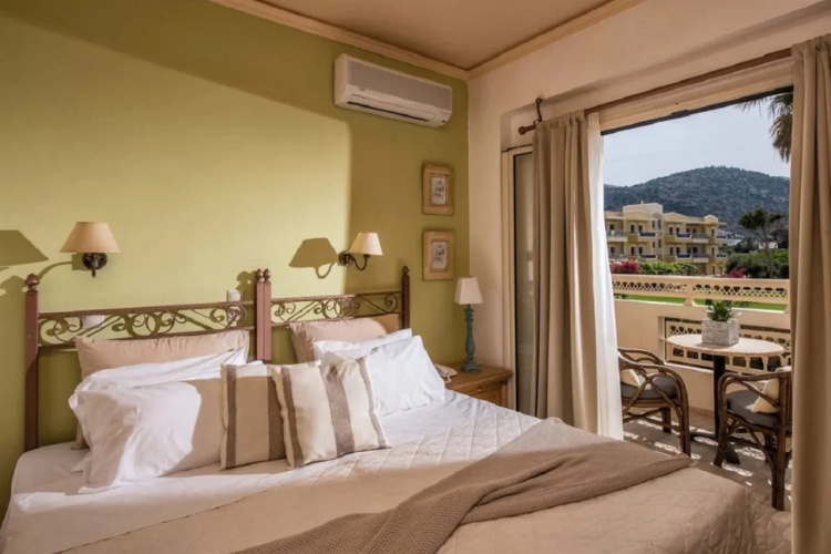 Socrates Hotel Malia Beach
