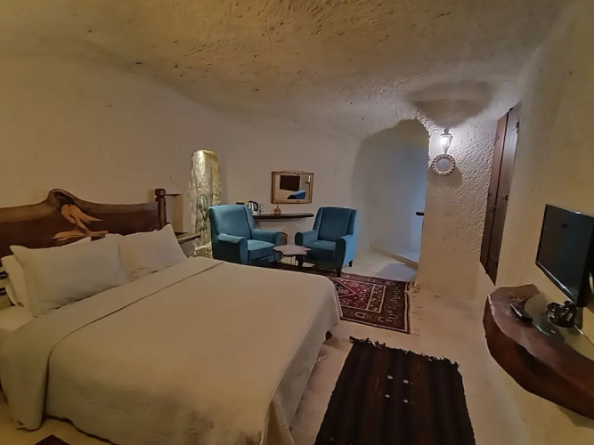 Apex Cave Hotel