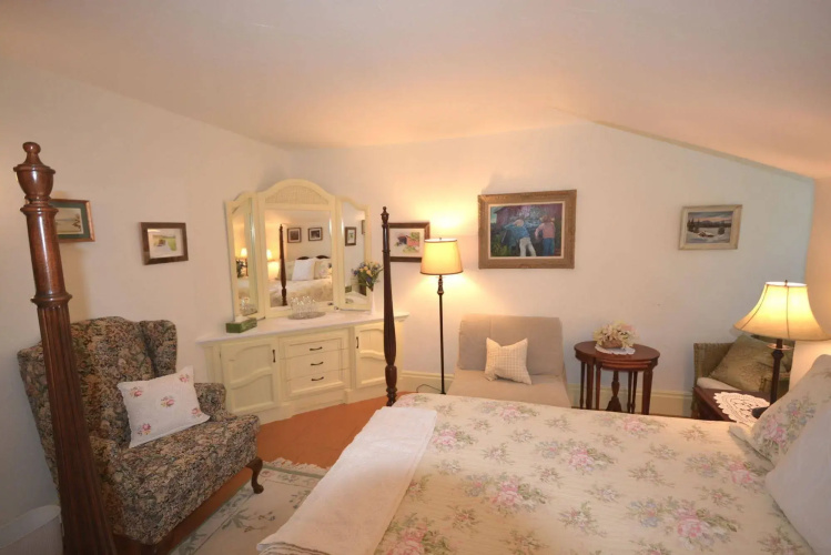 1842 Bed & Breakfast