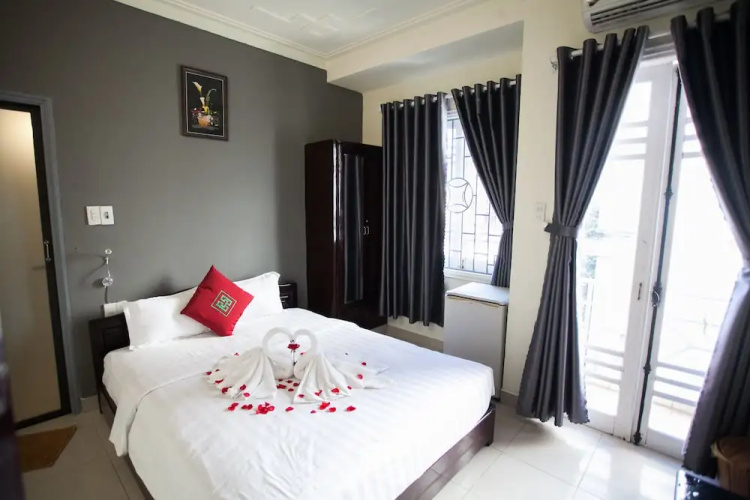 Hoang Trieu Hotel