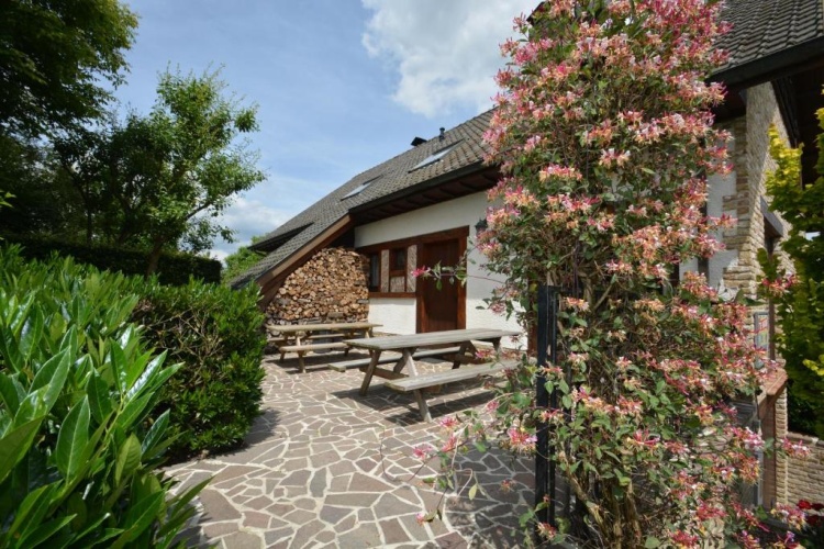 4 Bedrooms Cottage