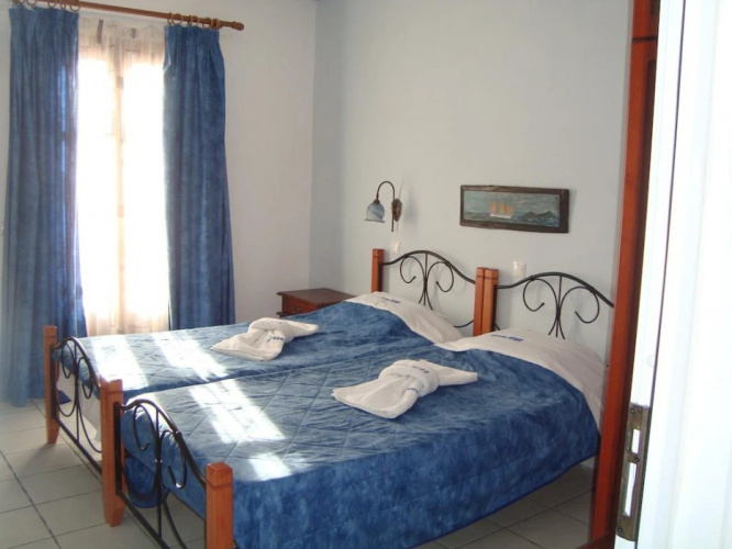 Green Hill Studios & Apartments