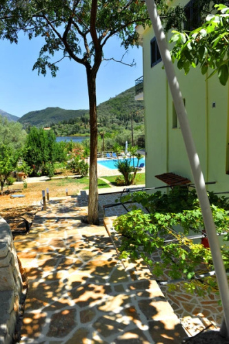 Vliho Bay suites&apartments