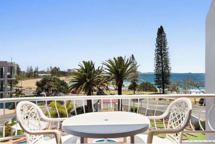 2 Bedrooms Premium Apartment with balcony and with ocean view