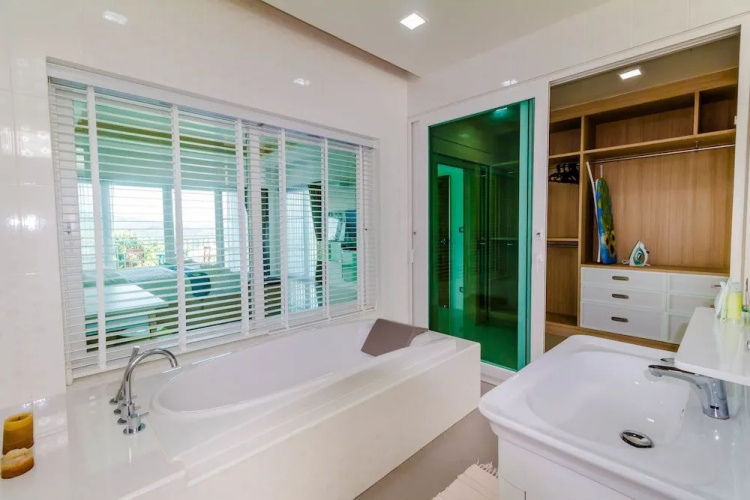 Chalong Hill Tropical Garden Homes