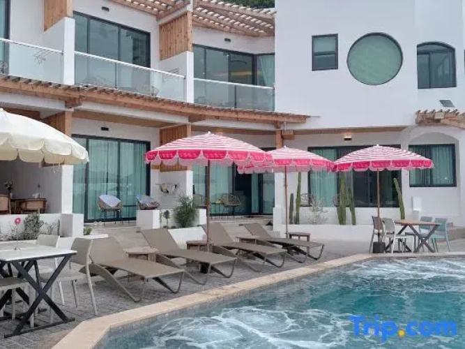 ENNKAI Beachfront Resort Koh Larn
